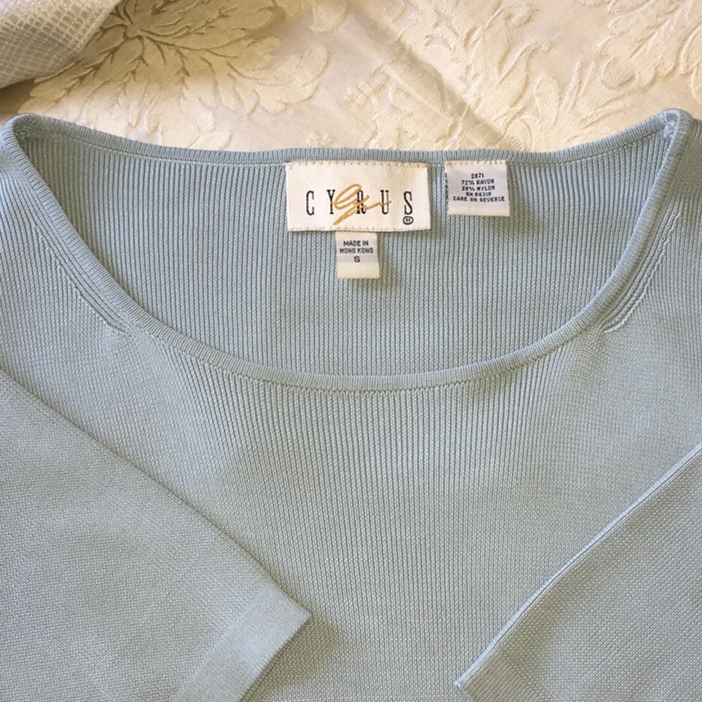 Cyrus pullover size small pullover sweater - Picture 5 of 5